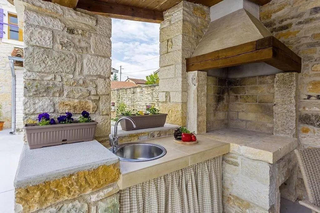 House Kristina **** Villa Burici 0*,  Croatia